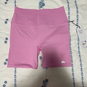 Alo Yoga 5" Seamless Ribbed Favorite Short